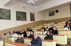Zoologiya və fiziologiya kafedrasının dosenti Sevinc Hümbətovanın məruzəsi ilə elmi seminar keçirilib