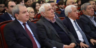 XALQ YAZIÇISI KAMAL ABDULLA İLƏ GÖRÜŞ