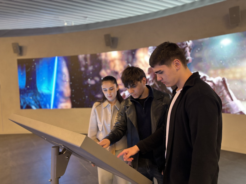 TƏLƏBƏLƏRİMİZ ZƏFƏR MUZEYİNDƏ