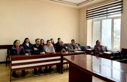 Bərk cisimlər fizikası kafedrasının elmi seminarı keçirilib