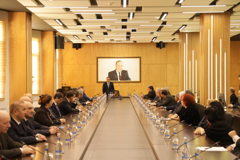 BDU-da “Güclü lider, güclü dövlətçilik, davamlı inkişaf" mövzusunda dəyirmi masa keçirilib