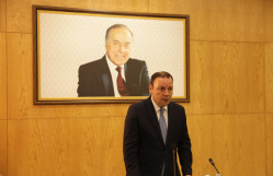 BDU-da “Güclü lider, güclü dövlətçilik, davamlı inkişaf" mövzusunda dəyirmi masa keçirilib