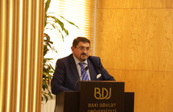 BDU-da “Güclü lider, güclü dövlətçilik, davamlı inkişaf" mövzusunda dəyirmi masa keçirilib