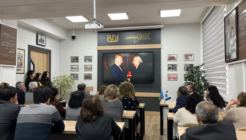 PROFESSOR ABUZƏR XƏLƏFOVA HƏSR OLUNMUŞ SEMİNAR