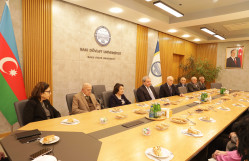 BDU rektoru Məşvərət Şurasının üzvləri ilə görüşüb