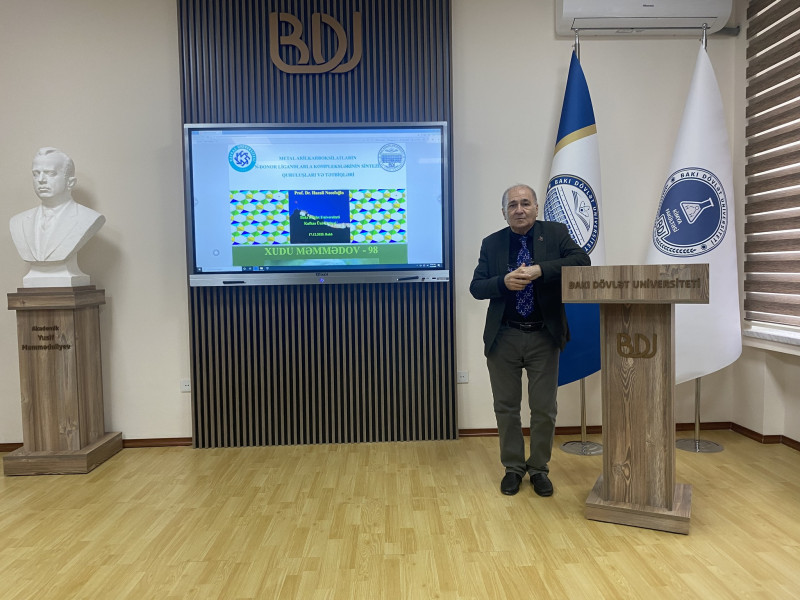 Kimya fakültəsində Türkiyənin Qars Qafqaz universitetinin professoru. Dr. Hacalı Nəcəfoğlunun ustad dərsi keçirildi