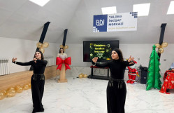 31 dekabr - Dünya Azərbaycanlılarının Həmrəyliyi Günü və Yeni il münasibətilə tədbir keçirildi