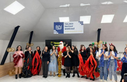 31 dekabr - Dünya Azərbaycanlılarının Həmrəyliyi Günü və Yeni il münasibətilə tədbir keçirildi