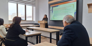 “Klişe ifadələr (“kalıp sözler”) – nəzakət kateqoriyasının etnomental ifadə fərqliliyinin təzahürü kimi (türk mürəkkəb cümləsi kontekstində)”