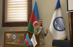 İngiltərənin Arden Universitetinin müəlliminin BDU-nun SABAH qruplarında ustad dərsi