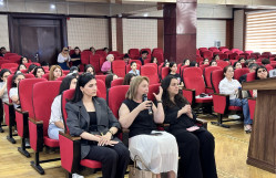 İngiltərənin Arden Universitetinin müəlliminin BDU-nun SABAH qruplarında ustad dərsi