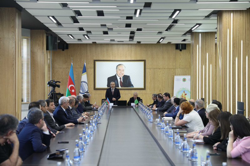 Türkmənistanın Azərbaycandakı səfiri və Elmlər Akademiyasının prezidenti BDU-da
