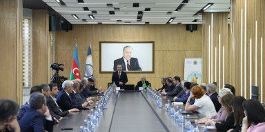 Türkmənistanın Azərbaycandakı səfiri və Elmlər Akademiyasının prezidenti BDU-da