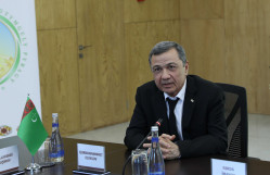 Türkmənistanın Azərbaycandakı səfiri və Elmlər Akademiyasının prezidenti BDU-da