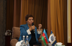 BDU-da tanınmış alim, şair, professor Mahirə Nağıqızı ilə görüş