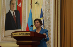 BDU-da tanınmış alim, şair, professor Mahirə Nağıqızı ilə görüş