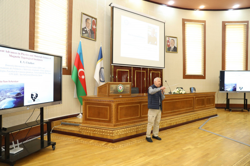 İspaniyanın Donastiya Beynəlxalq Fizika Mərkəzi və Bask Universitetinin professoru BDU-da elmi seminar keçib