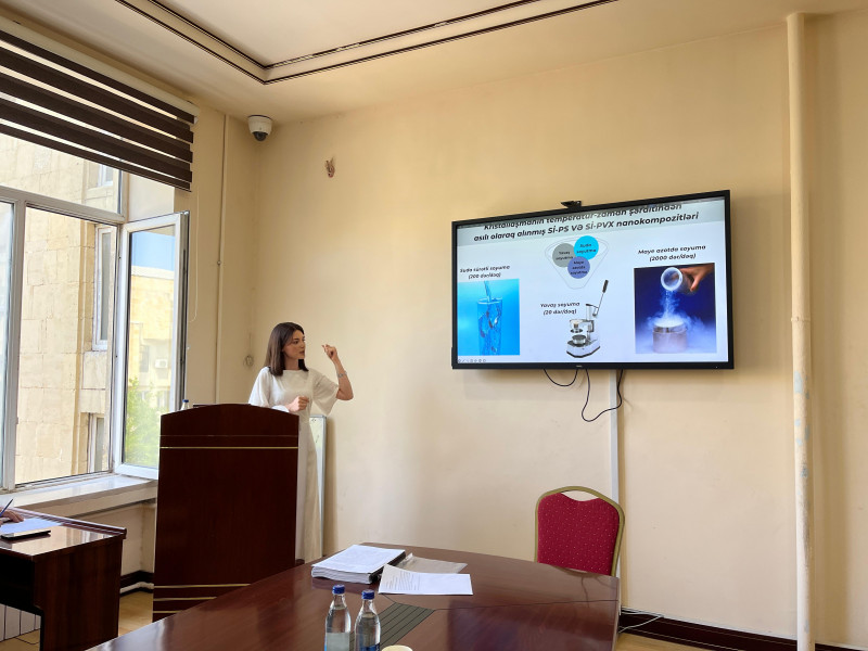 Fizika fakültəsində dissertasiyanın ilkin müzakirəsi keçirilib