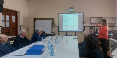 Seminarda dissertasiya işinin müzakirəsi keçirilib