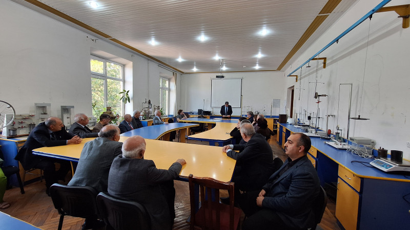 Fizika fakültəsində Elmi Şuranın iclası keçirilib