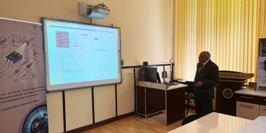 Yarımkeçiricilər fizikası kafedrasında növbəti elmi seminar