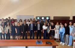 Fizika fakültəsi Tələbə Elmi Cəmiyyətinin elmi seminarı keçirilib