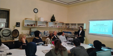 Maddə quruluşu kafedrasının seminarında magistrantların məruzələri dinlənilib