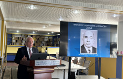 BDU-da professor Qafar Əfəndiyevin 100 illik yubileyi qeyd olunub