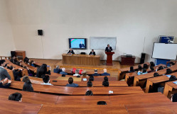 "Heydər Əliyev-Dövlətçilik məfkurəsinin və Xilaskarlıq missiyasının ulu zirvəsi" adlı tədbir keçiirlib