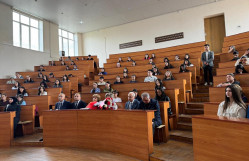 "Heydər Əliyev-Dövlətçilik məfkurəsinin və Xilaskarlıq missiyasının ulu zirvəsi" adlı tədbir keçiirlib