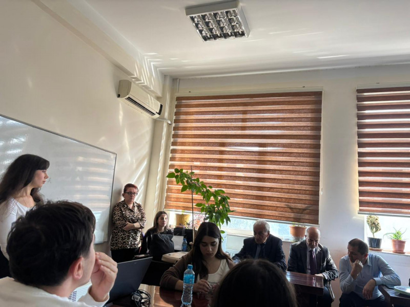 BDU-da bioinformatikada riyazi modelləşdirməyə həsr olunmuş elmi seminar keçirilib