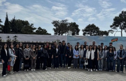 Tələbələrimiz II Fəxri Xiyabanı ziyarət ediblər