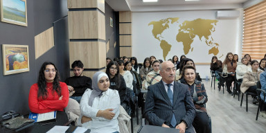 Coğrafiya fakültəsində “Pitching” və təqdimat bacarıqları” mövzusunda ustad dərsi keçirilib