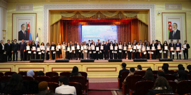 Jurnalistika fakültəsinin tələbələri təltif olunublar