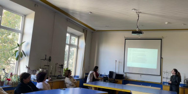 Optika və molekulyar fizika kafedrasının elmi seminarı keçirilib