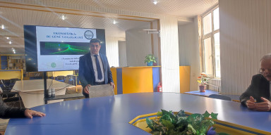BDU-da iqtisadi fizikanın problemləri müzakirə olunub