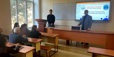Bərk cisimlər fizikası kafedrasının elmi seminarı keçirilib