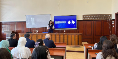 Fizika fakültəsi Tələbə Elmi Cəmiyyətinin elmi seminarı keçirilib