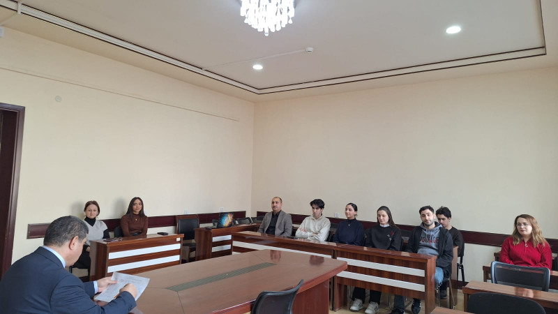 Fizika fakültəsinin doktorantları ilə görüş keçirilib