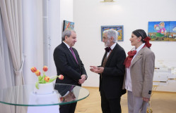 BDU-nun rektoru Vyanada Azərbaycan Mədəniyyət Mərkəzində keçirilən tədbirdə iştirak edib