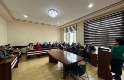 Fizika fakültəsində elmi seminar keçirilib