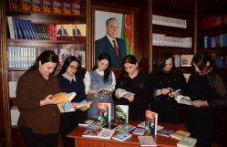 BDU Tərtərdəki bir sıra ümumtəhsil müəssisələrinin kitabxanalarına kitablar hədiyyə edib