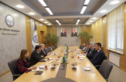 Macarıstanın Azərbaycandakı səfiri və Pannoniya Universitetinin rektoru BDU-da