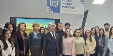 Qırğız Milli Universitetinin rektoru BDU-da mühazirə deyib