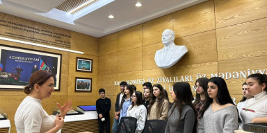 BDU-nun Tarix fakültəsinin tələbələri Heydər Əliyev Muzeyini ziyarət ediblər