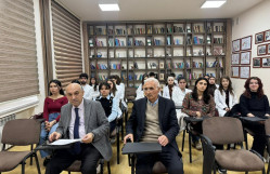 27 mart “Elm Günü” münasibəti ilə Fiziki və kolloid kimya kafedrasında elmi seminarı keçirildi