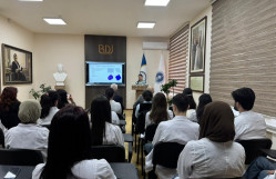 27 mart “Elm Günü” münasibəti ilə Fiziki və kolloid kimya kafedrasında elmi seminarı keçirildi