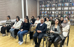 27 mart “Elm Günü” münasibəti ilə Yüksəkmolekullu birləşmələr kimyası kafedrasında elmi seminar keşirildi