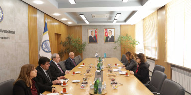 BDU-da Türk Mədəniyyəti və İrsi Fondunun prezidenti ilə görüş