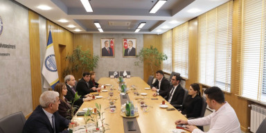 BDU və “Grand-Agro İnvitro” MMC arasında anlaşma memorandumu imzalanıb